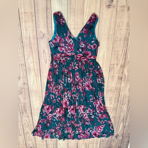 Nightway Floral-Print Pleated teal & purple Gown/size 14W - Picture 7 of 12